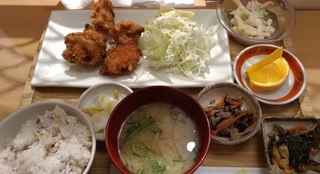 karaage_teishoku_osaka_shinsaibashi_lunch5.jpg